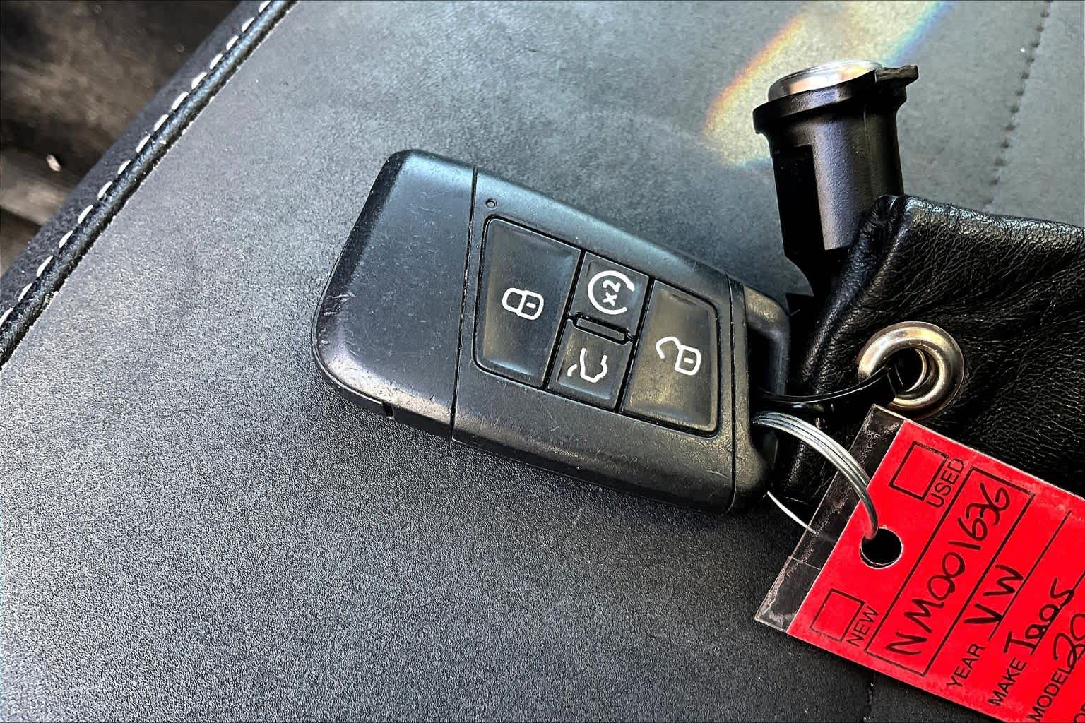2022 Volkswagen Taos SE Pyrite Silver Metallic at Westside Kia