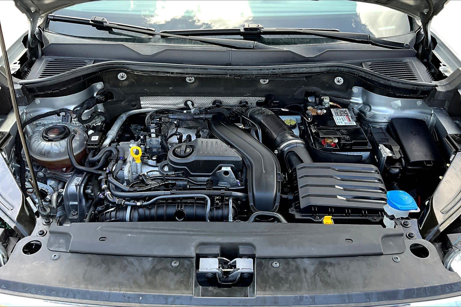 2022 Volkswagen Taos SE Pyrite Silver Metallic at Westside Kia