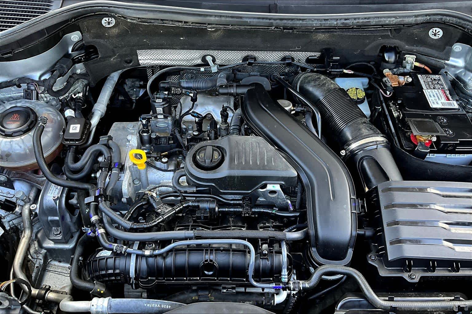 2022 Volkswagen Taos SE Pyrite Silver Metallic at Westside Kia