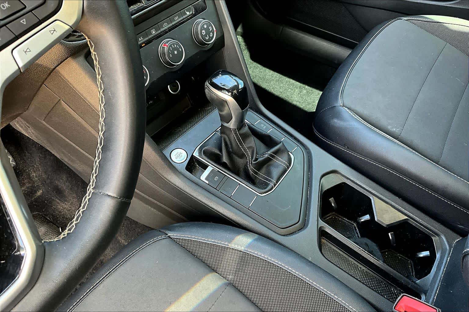 2022 Volkswagen Taos SE Pyrite Silver Metallic at Westside Kia