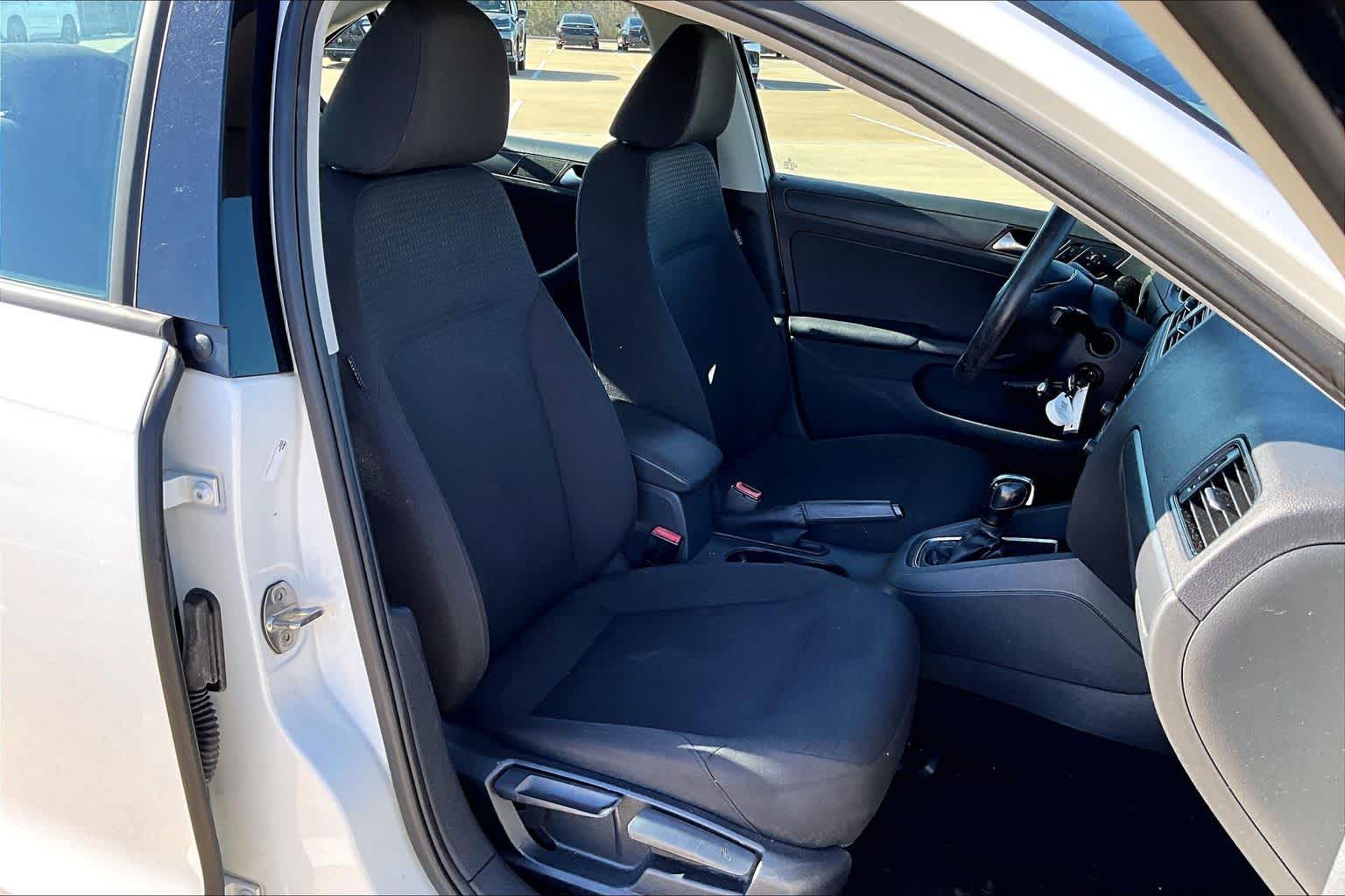 2016 Volkswagen Jetta 1.4T S Pure White at HGreg Houston