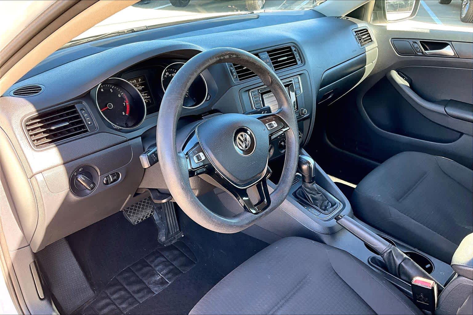 2016 Volkswagen Jetta 1.4T S Pure White at HGreg Houston