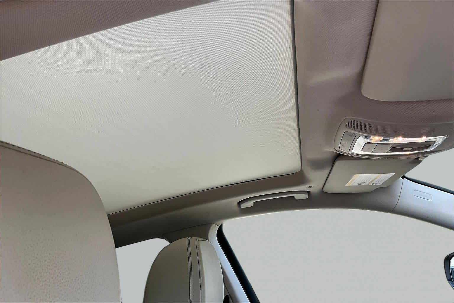 2022 Mercedes-Benz GLE 350 GLE 350 MANUFAKTUR Diamond White Bright at Lexus of Clear Lake