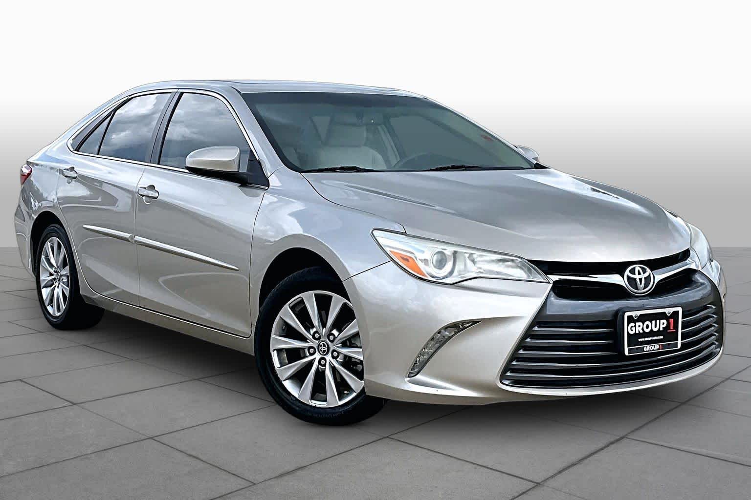 2017 Toyota Camry XSE Creme Brulee Mica at Group 1 Toyota Southwest
