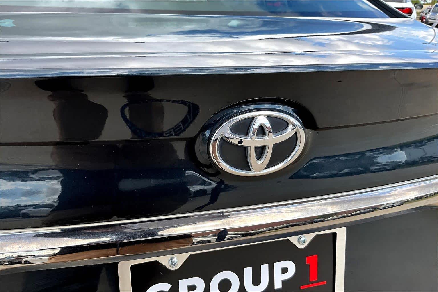 2015 Toyota Camry SE Cosmic Gray Mica at HGreg Houston