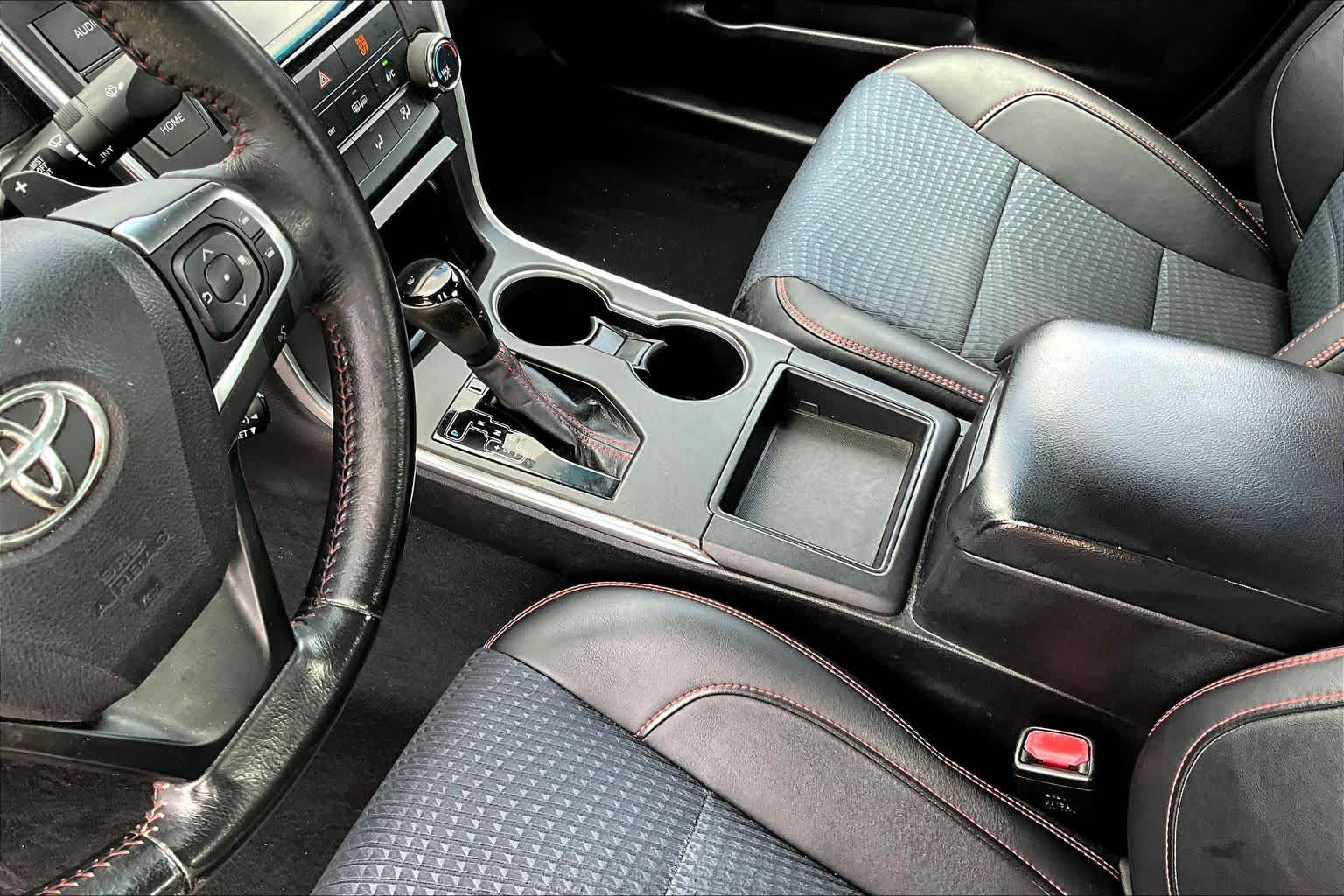 2015 Toyota Camry SE Cosmic Gray Mica at HGreg Houston