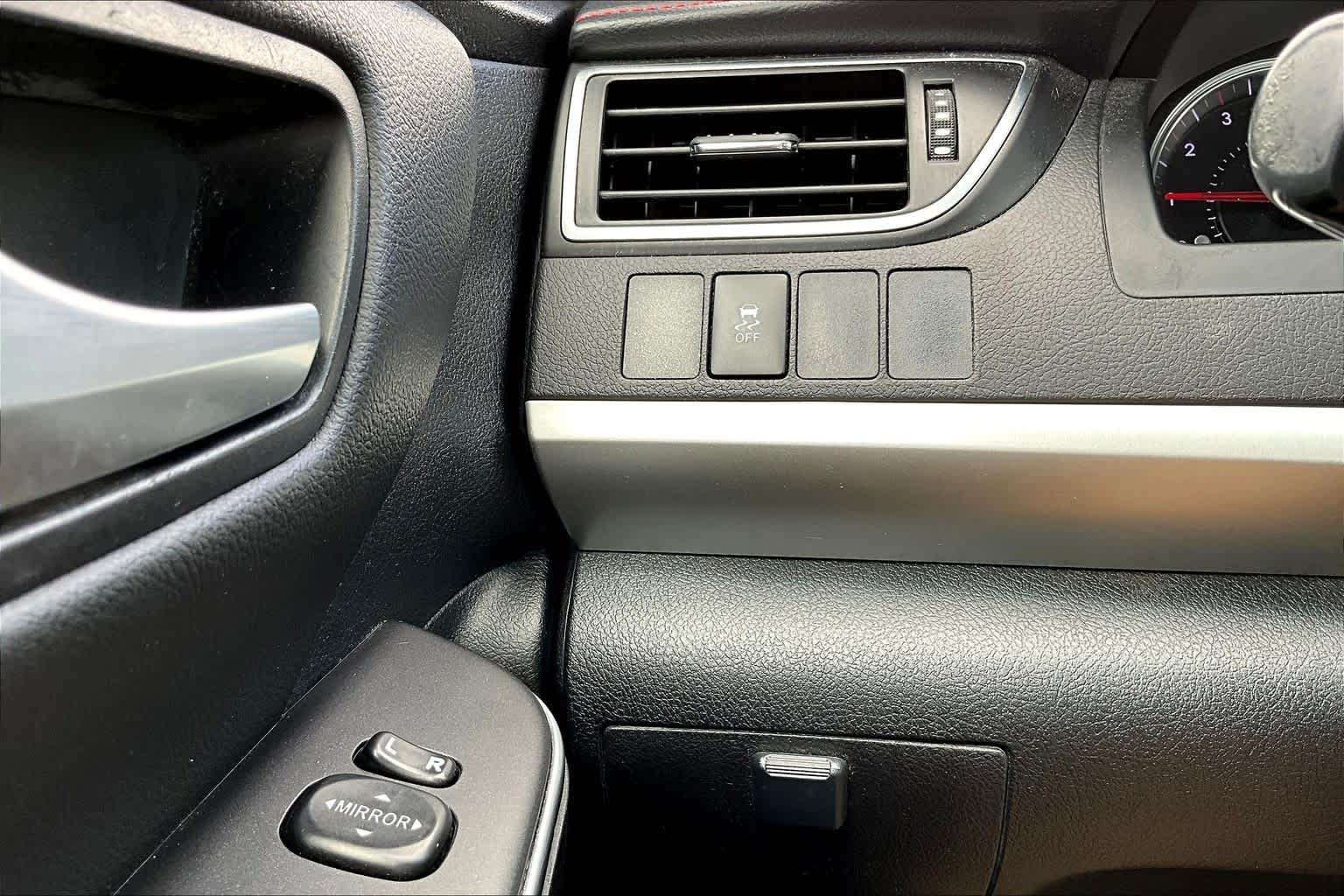 2015 Toyota Camry SE Cosmic Gray Mica at HGreg Houston