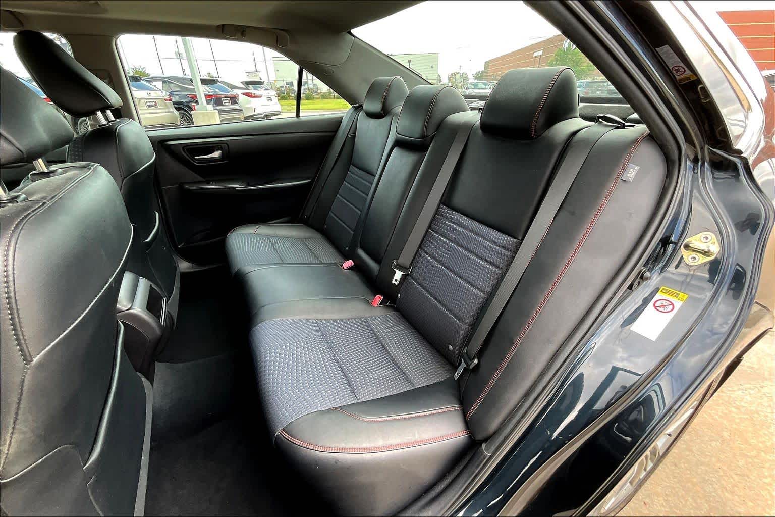 2015 Toyota Camry SE Cosmic Gray Mica at HGreg Houston