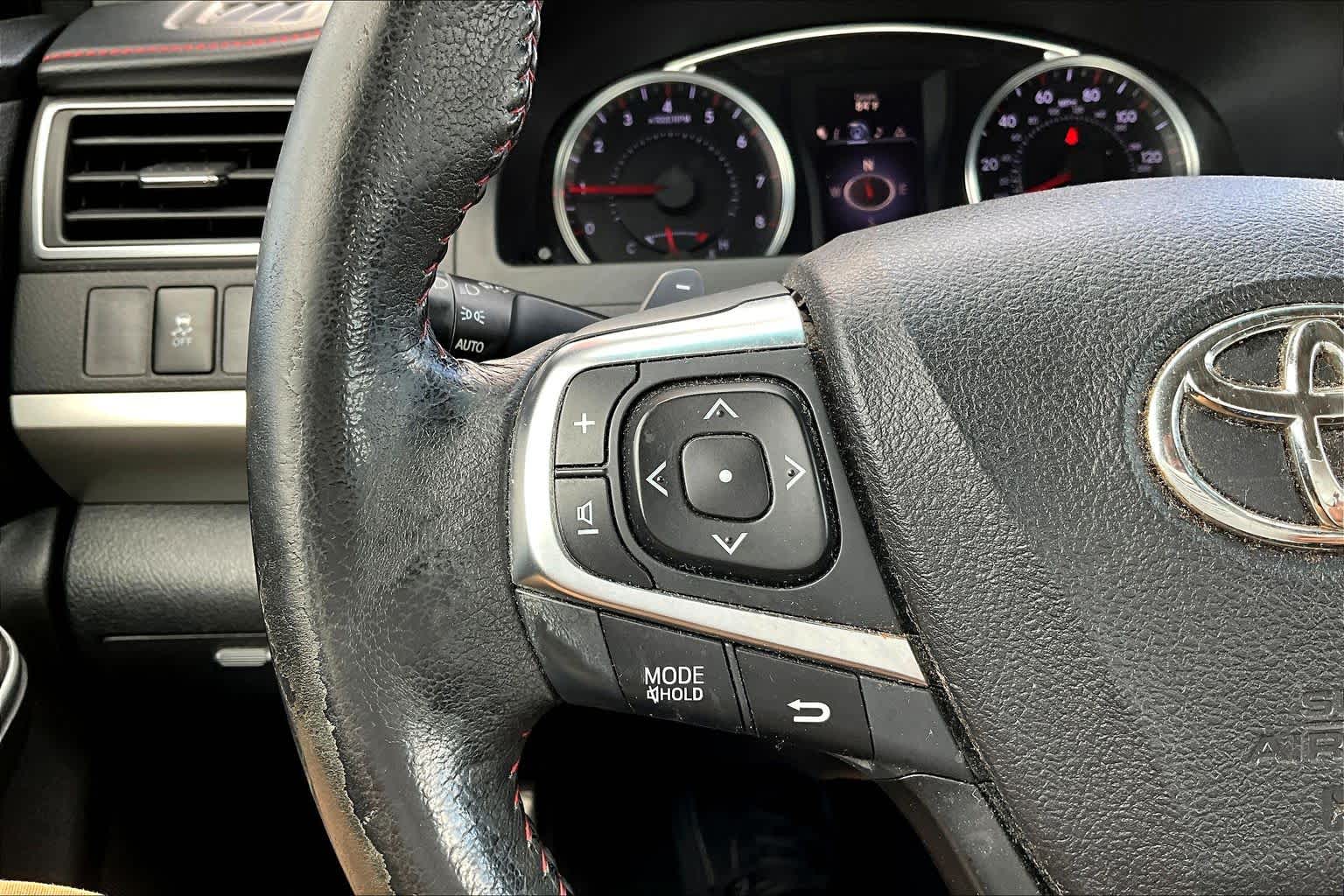 2015 Toyota Camry SE Cosmic Gray Mica at HGreg Houston