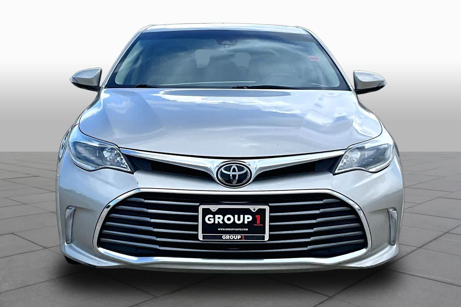 2018 Toyota Avalon Limited Creme Brulee Mica at Group 1 Toyota Southwest