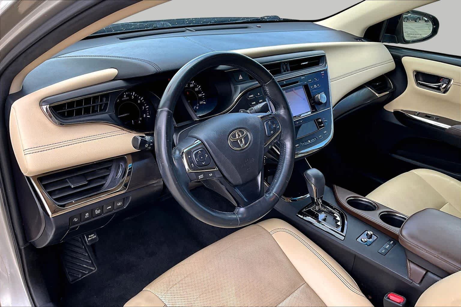 2018 Toyota Avalon Limited Creme Brulee Mica at Group 1 Toyota Southwest