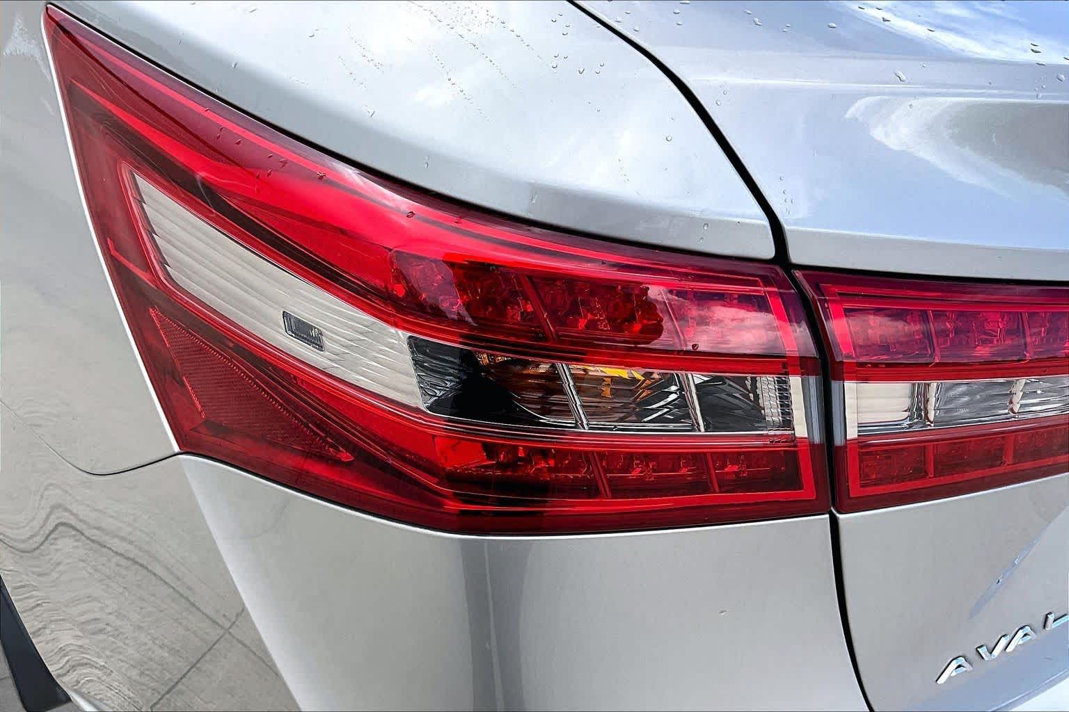 2018 Toyota Avalon Limited Creme Brulee Mica at Group 1 Toyota Southwest