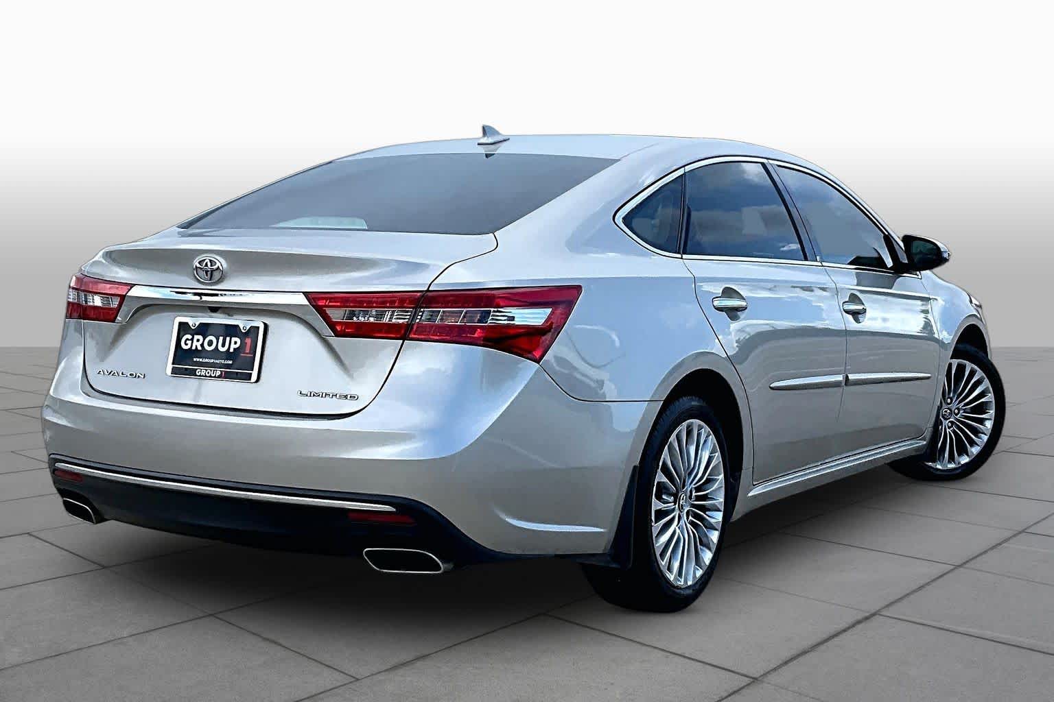 2018 Toyota Avalon Limited Creme Brulee Mica at Group 1 Toyota Southwest