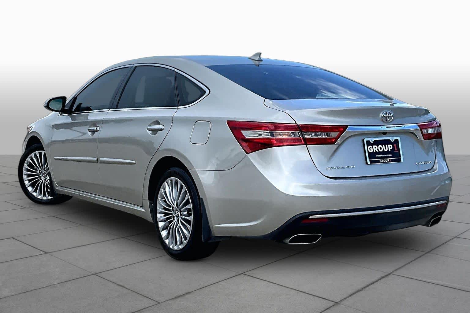 2018 Toyota Avalon Limited Creme Brulee Mica at Group 1 Toyota Southwest