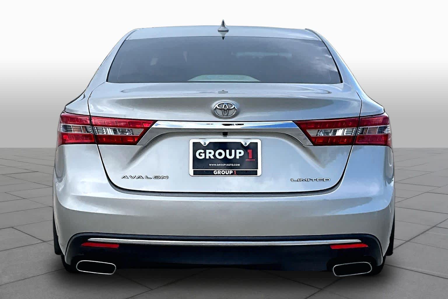 2018 Toyota Avalon Limited Creme Brulee Mica at Group 1 Toyota Southwest