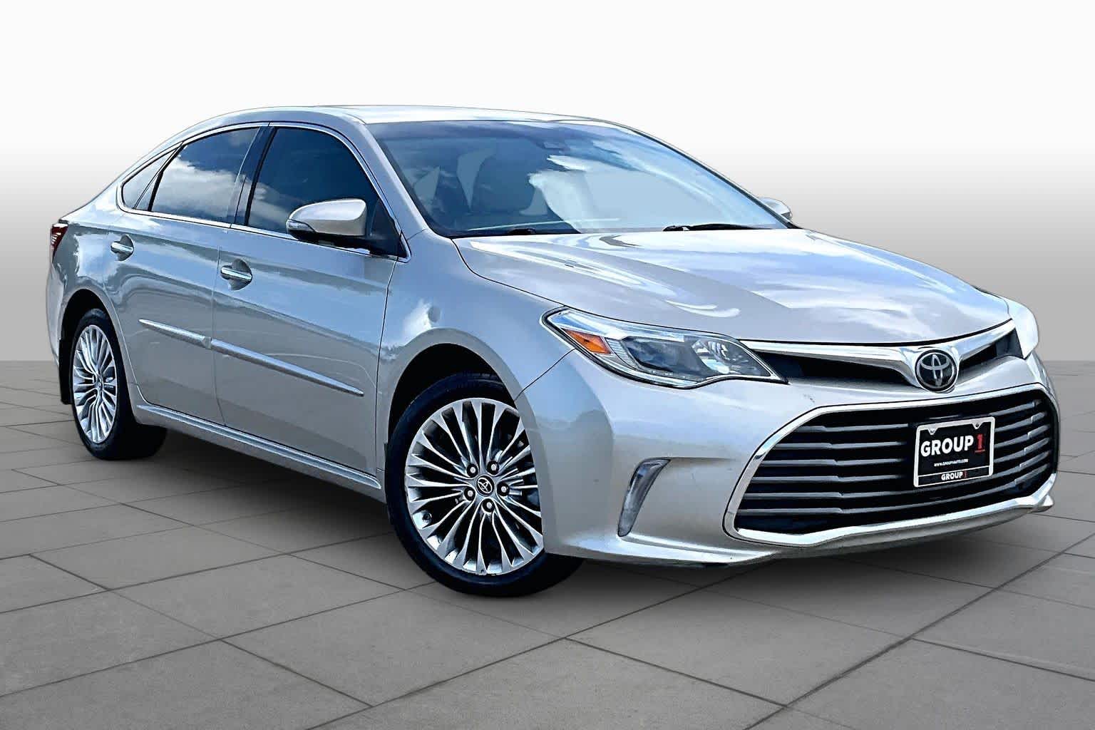 2018 Toyota Avalon Limited Creme Brulee Mica at Group 1 Toyota Southwest