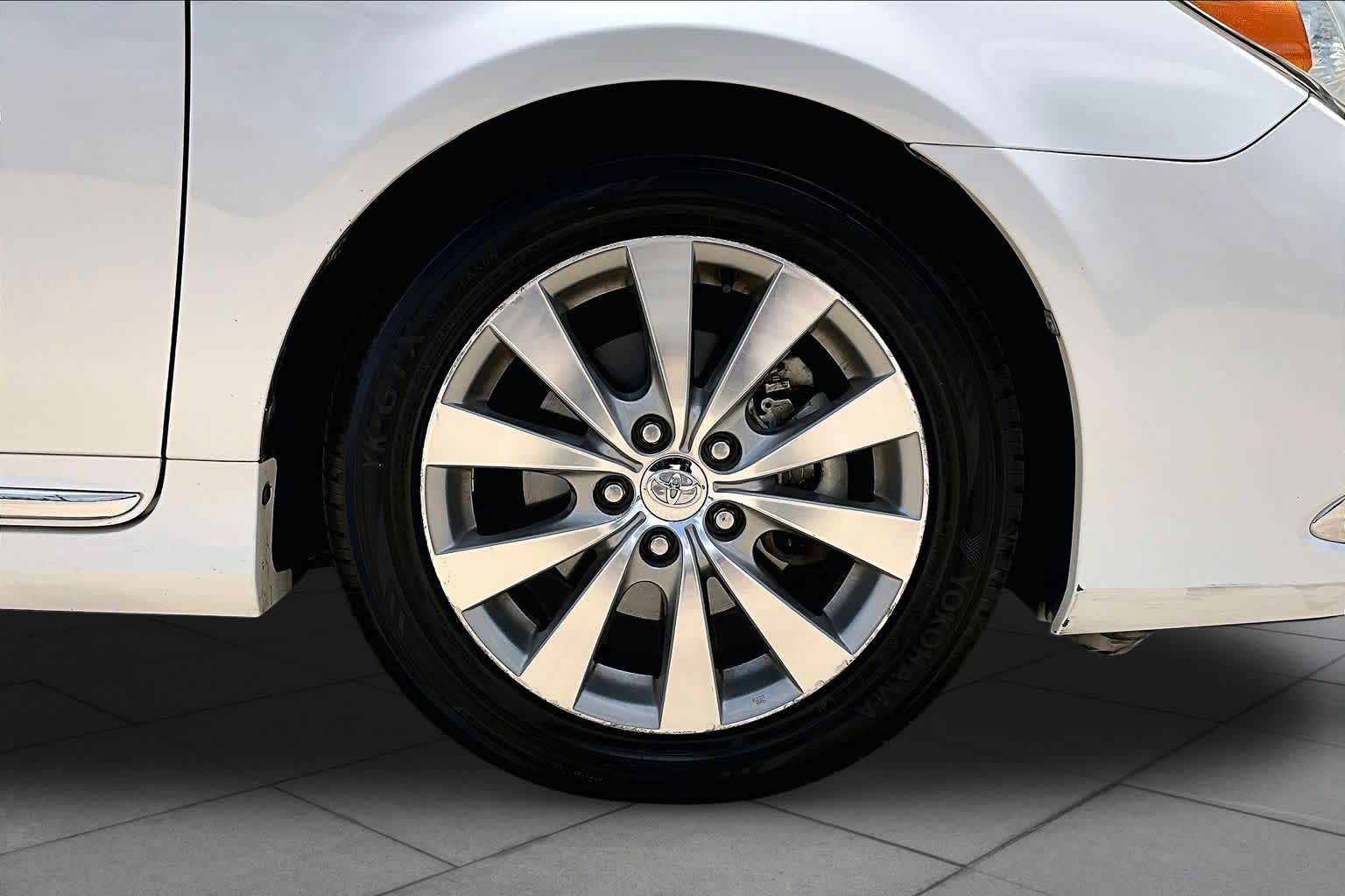 2012 Toyota Avalon Limited Blizzard Pearl at Sterling McCall Nissan
