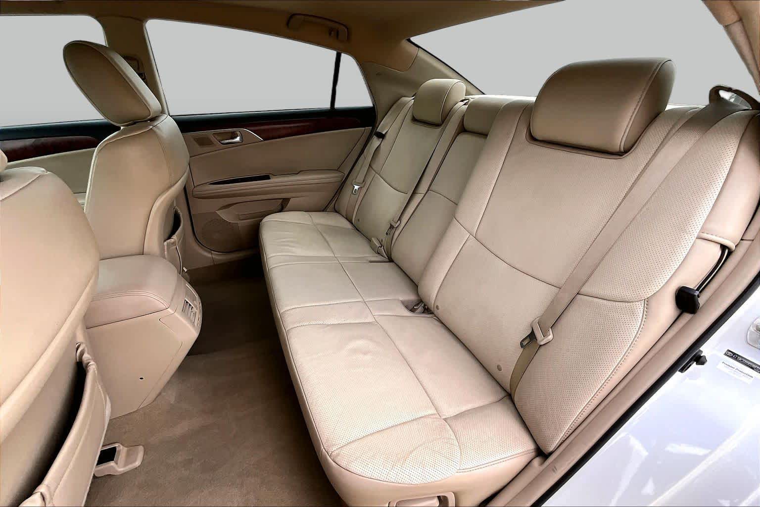 2012 Toyota Avalon Limited Blizzard Pearl at Sterling McCall Nissan