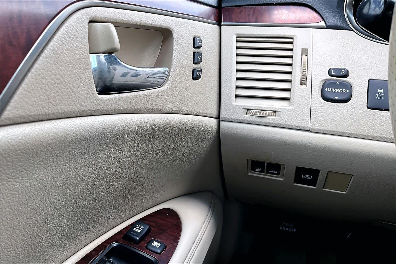 2012 Toyota Avalon Limited Blizzard Pearl at Sterling McCall Nissan