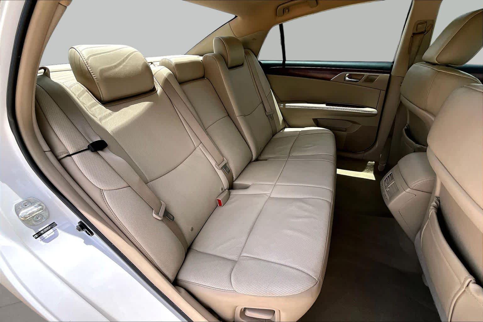 2012 Toyota Avalon Limited Blizzard Pearl at Sterling McCall Nissan