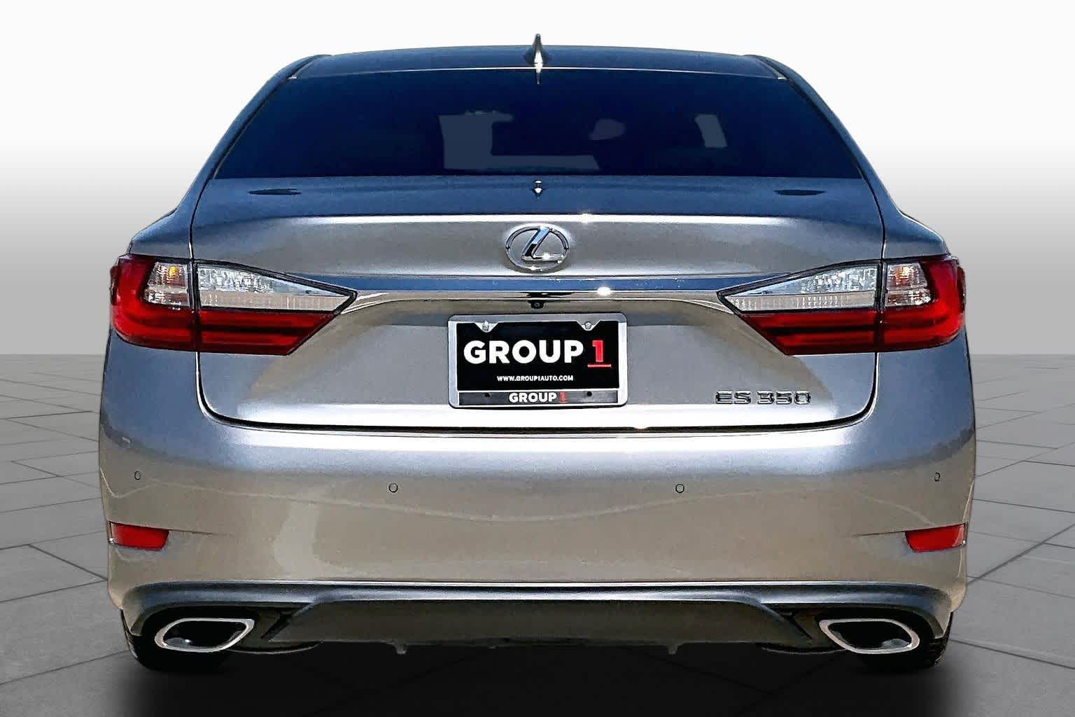 2017 Lexus ES 350 photo 5 of 36