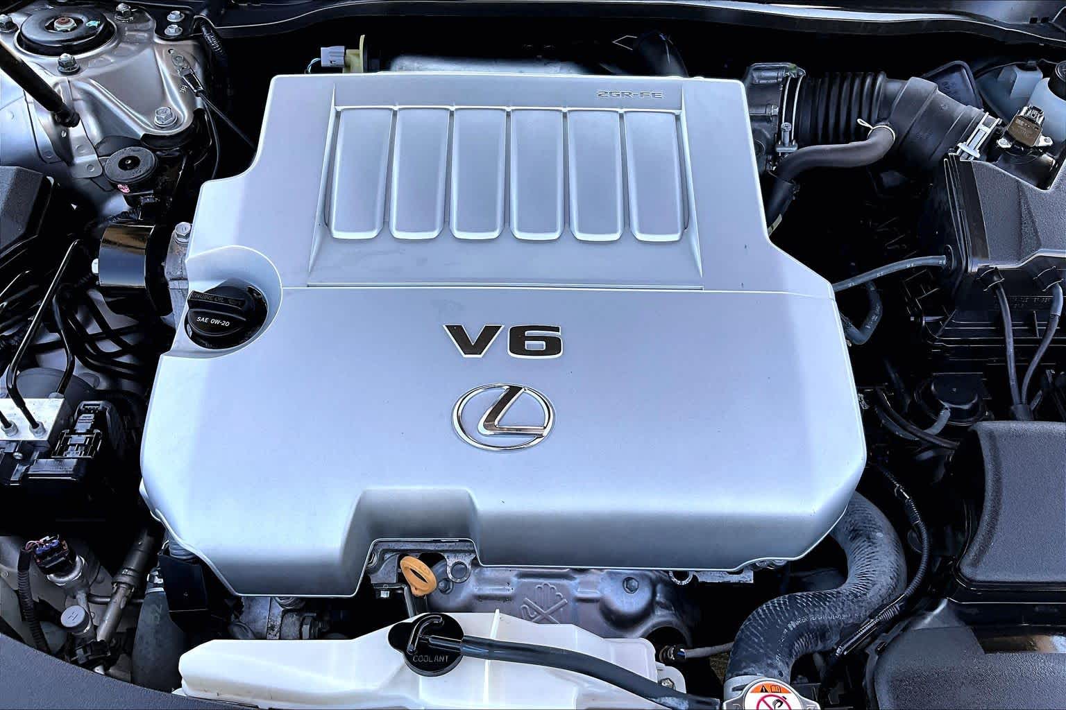 2017 Lexus ES 350 photo 32 of 36