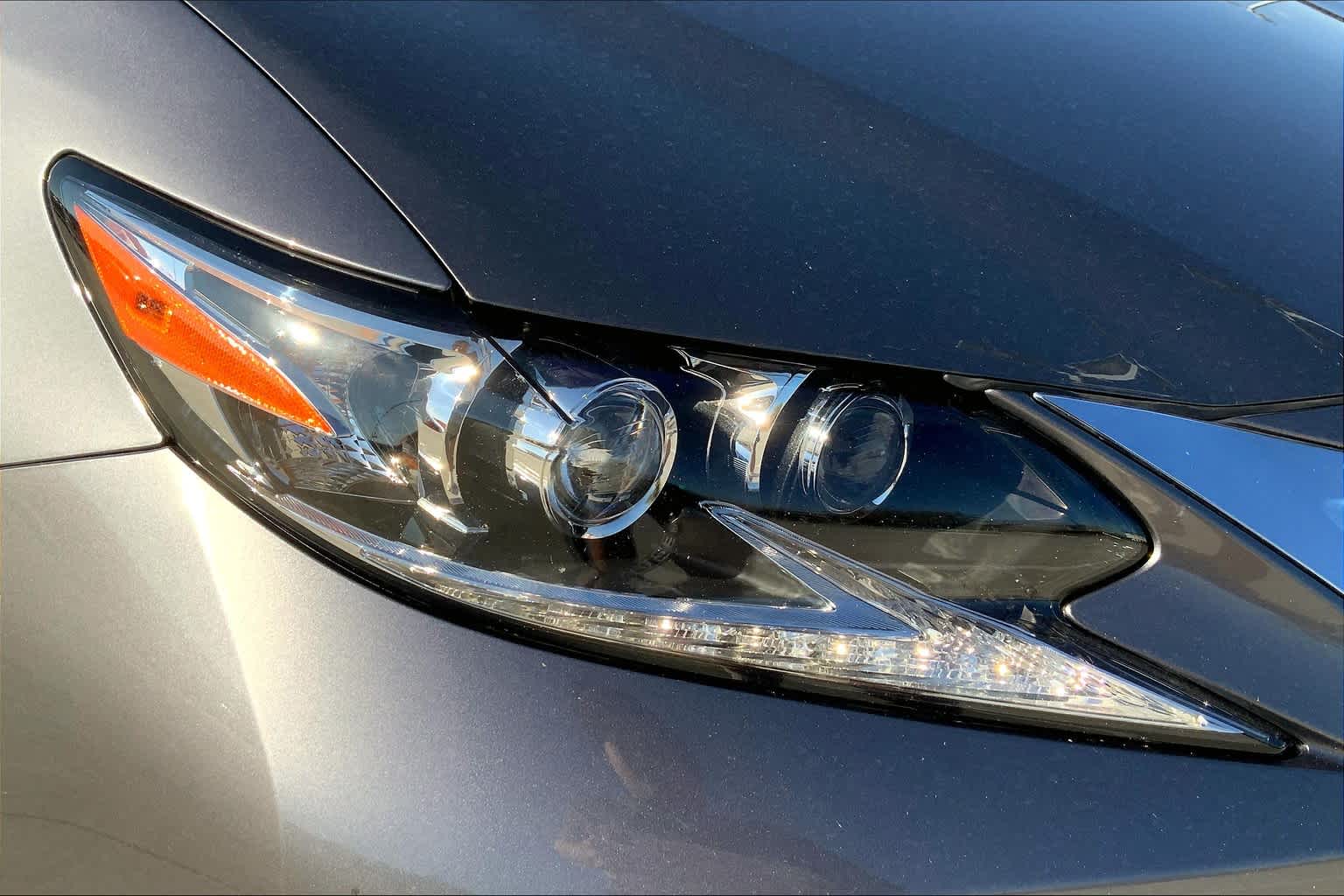 2018 Lexus ES  Nebula Gray Pearl at Mercedes-Benz of Houston North