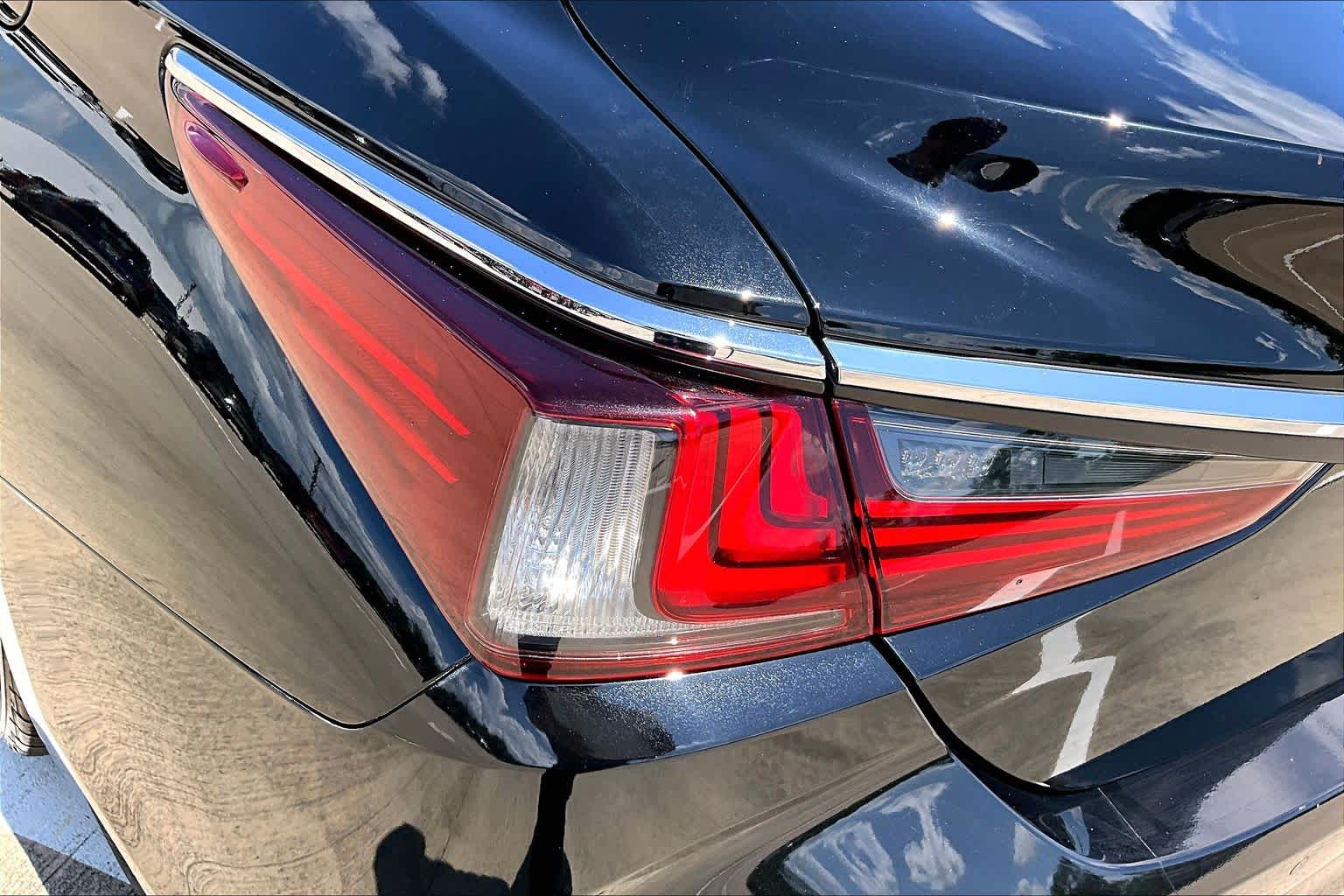 2019 Lexus ES 350 Luxury  Obsidian at Lexus Southwest Houston