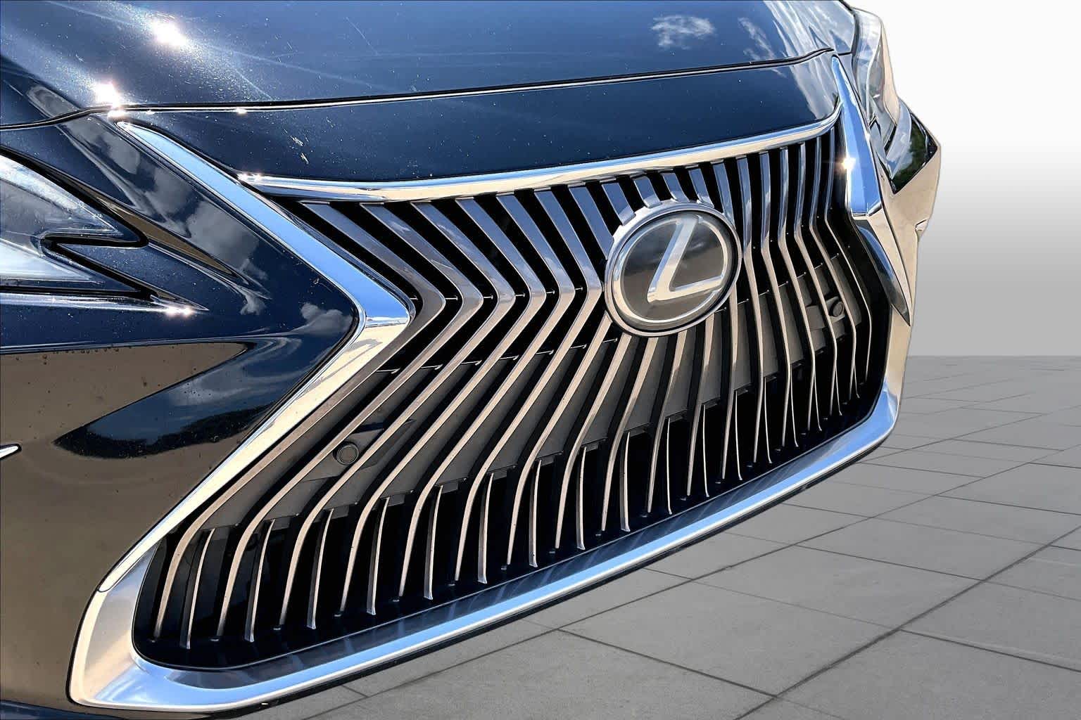 2019 Lexus ES 350 Luxury  Obsidian at Lexus Southwest Houston