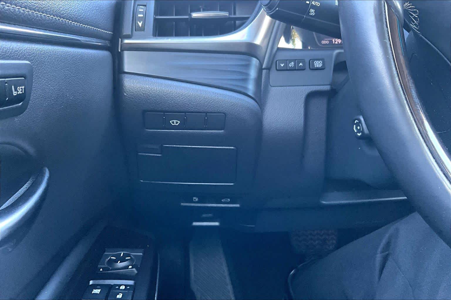 2019 Lexus ES 350 photo 36 of 37