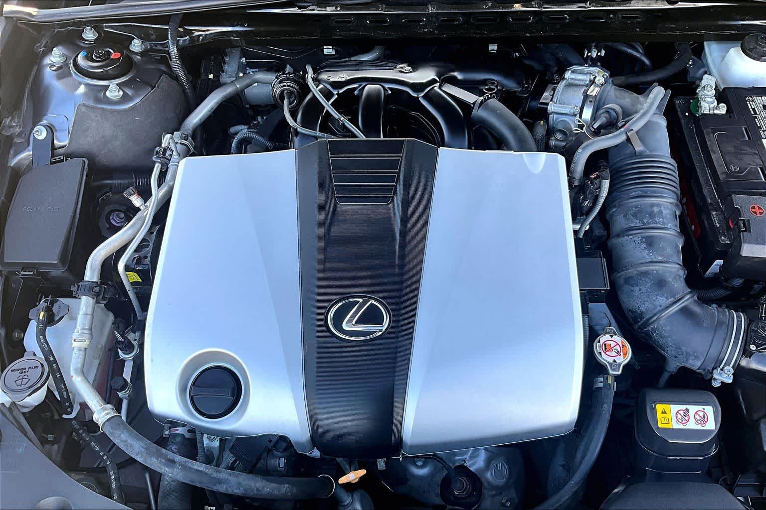 2019 Lexus ES 350 photo 33 of 37
