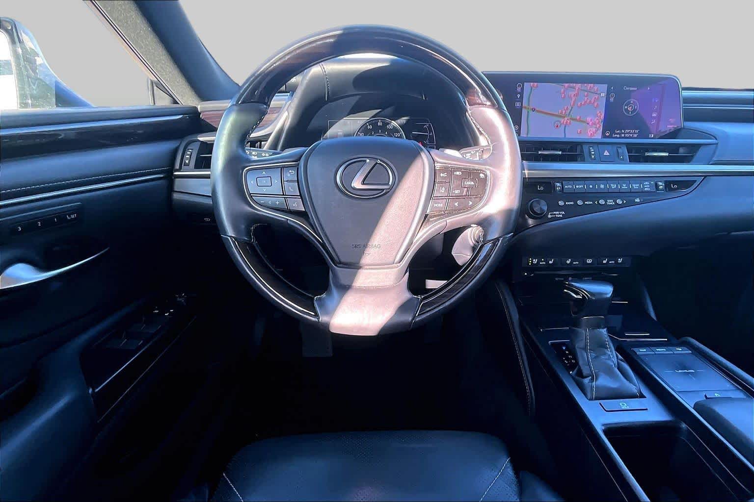 2019 Lexus ES 350 photo 6 of 37