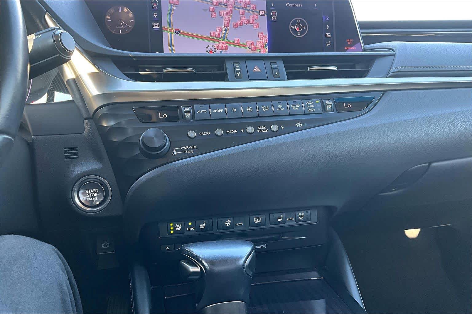 2019 Lexus ES 350 photo 34 of 37
