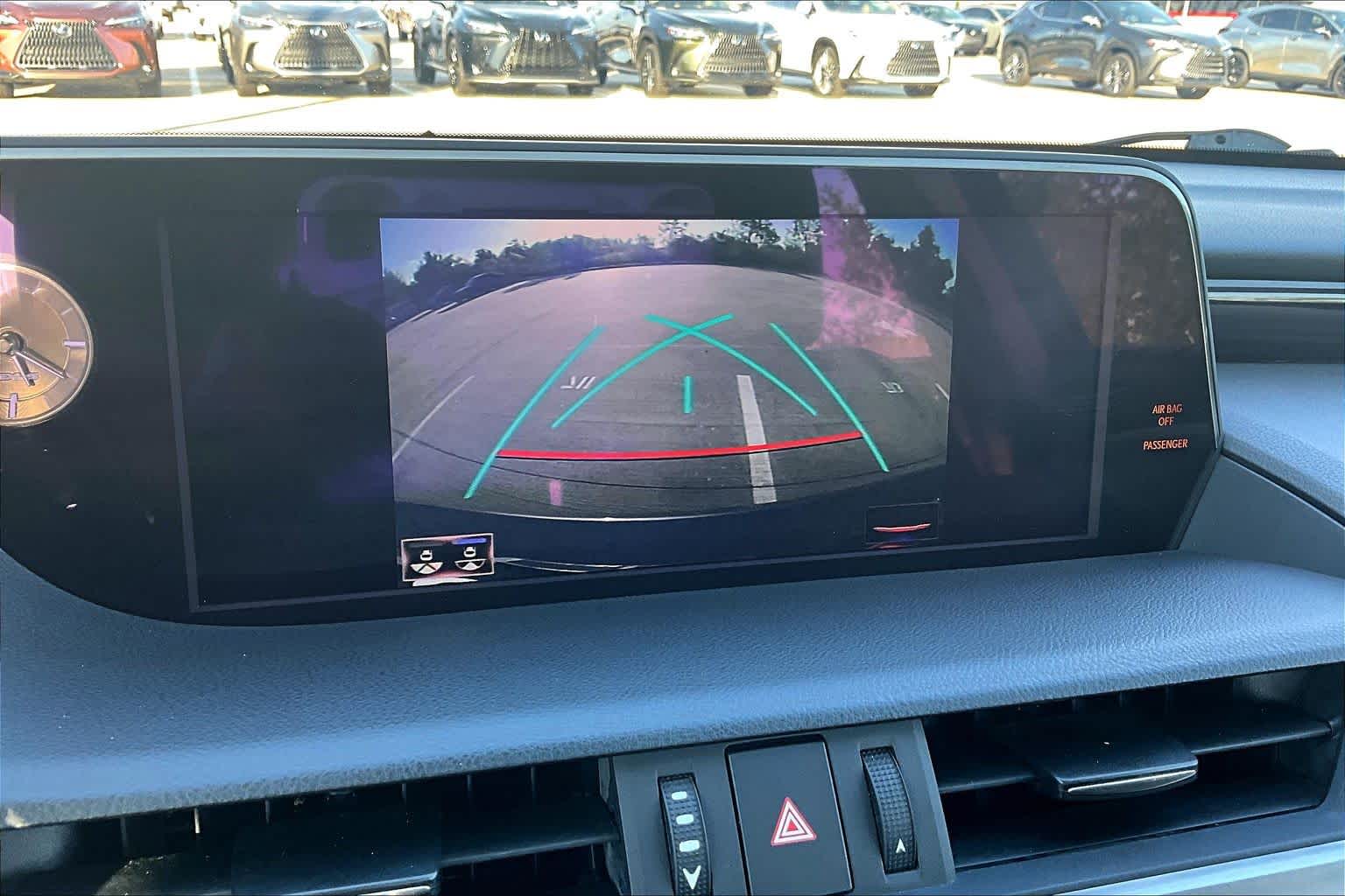 2019 Lexus ES 350 photo 27 of 37