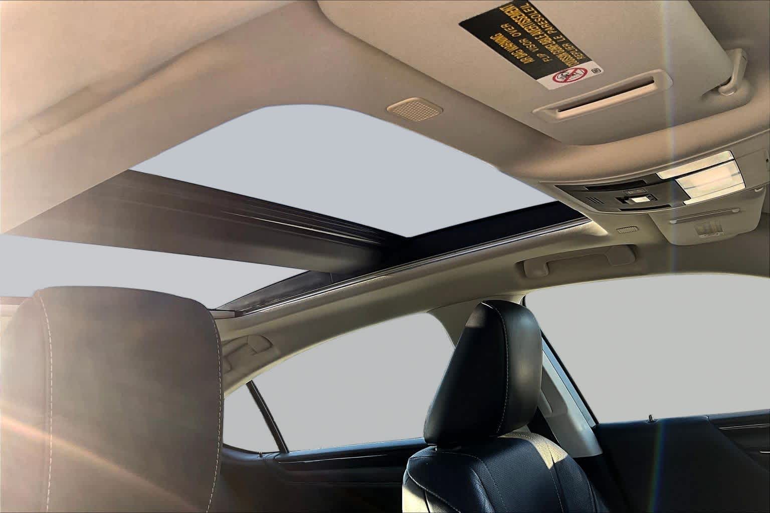 2019 Lexus ES 350 photo 14 of 37