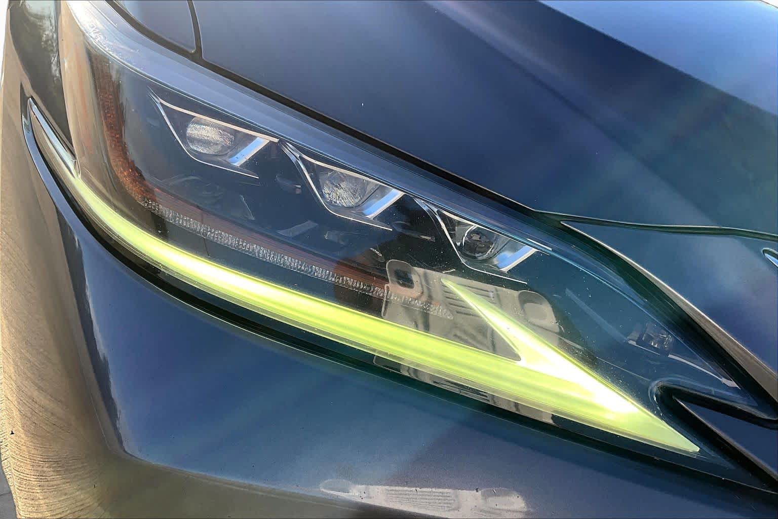 2019 Lexus ES 350 photo 28 of 37