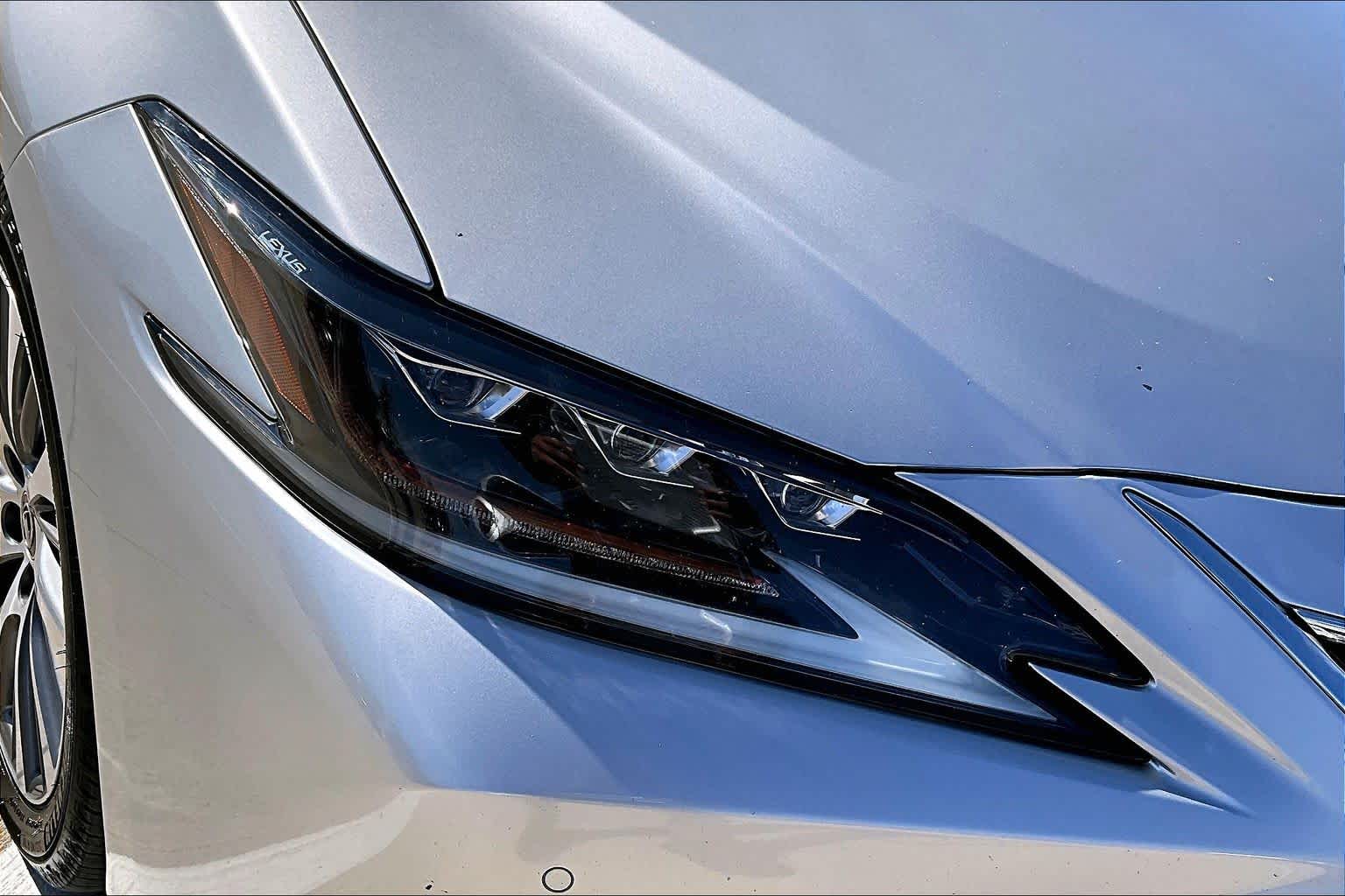 2019 Lexus ES Luxury  Silver Lining Metallic at Honda of Clear Lake