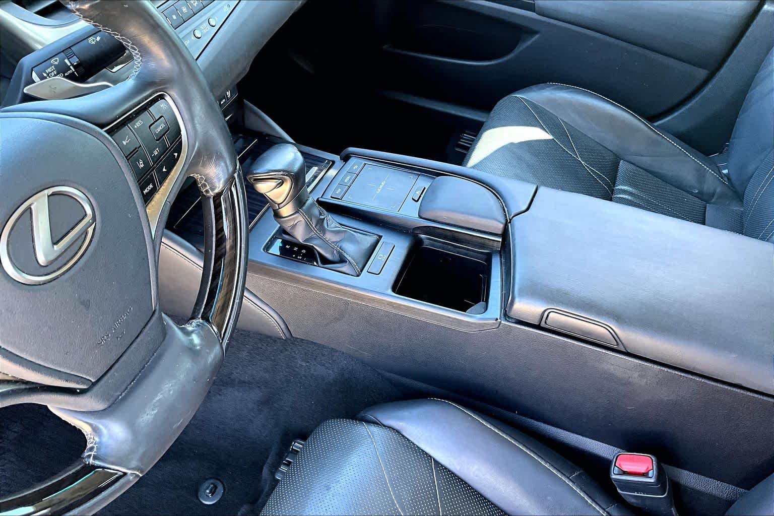 2019 Lexus ES Luxury  Silver Lining Metallic at Honda of Clear Lake