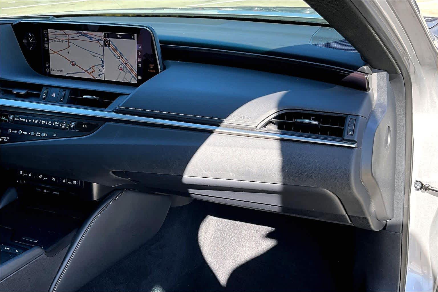 2019 Lexus ES Luxury  Silver Lining Metallic at Honda of Clear Lake