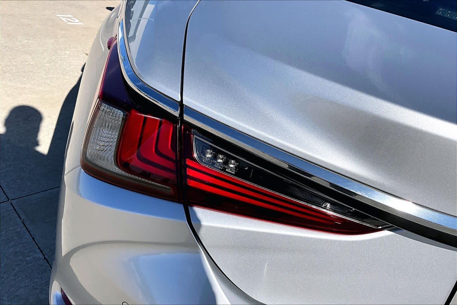 2019 Lexus ES Luxury  Silver Lining Metallic at Honda of Clear Lake