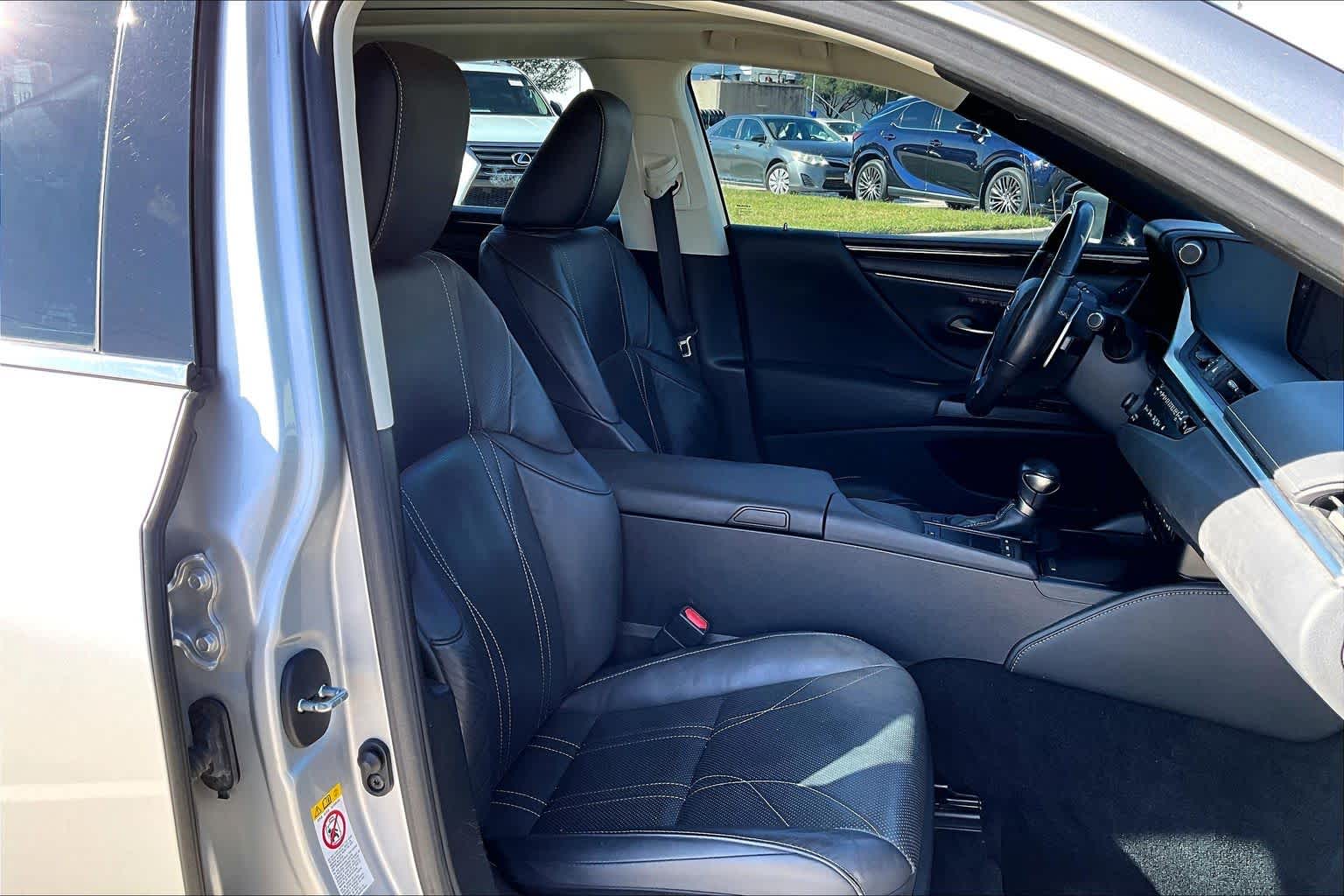 2019 Lexus ES Luxury  Silver Lining Metallic at Honda of Clear Lake