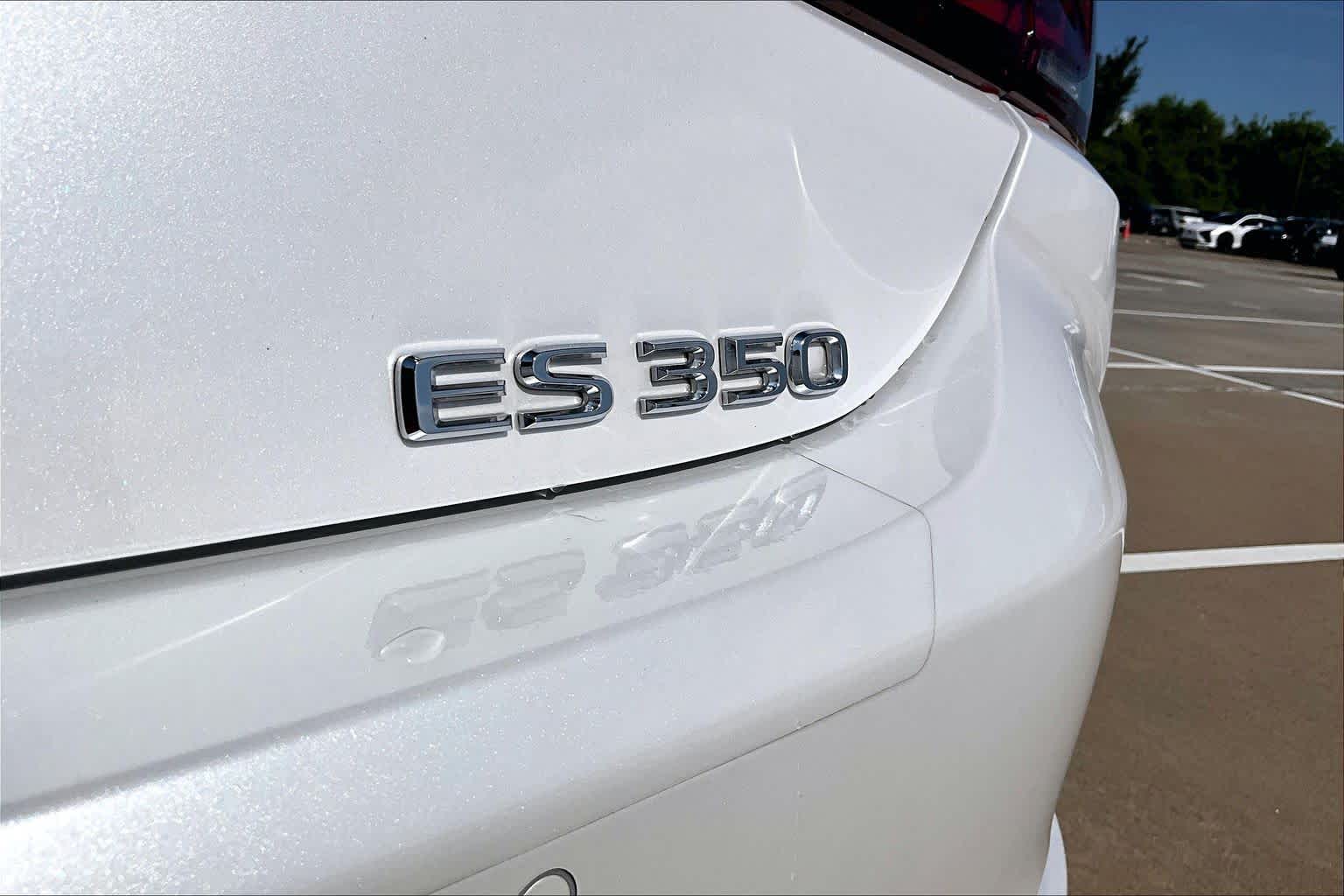 2019 Lexus ES 350  Eminent White Pearl at Lexus of Clear Lake