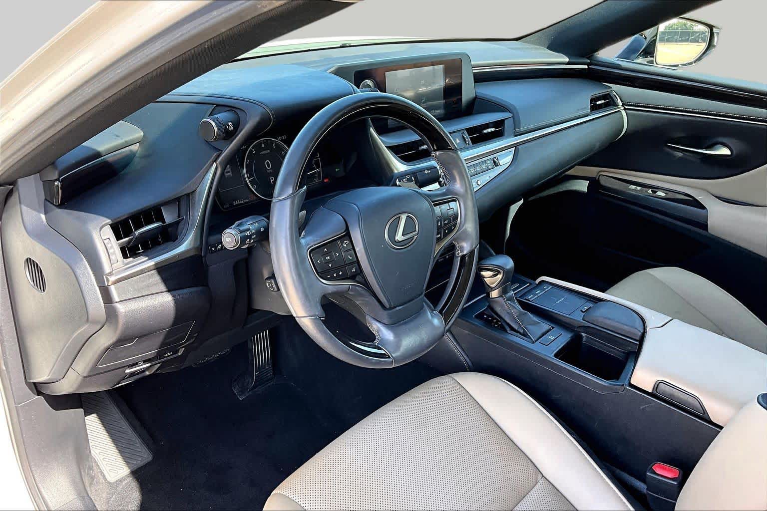 2019 Lexus ES 350  Eminent White Pearl at Lexus of Clear Lake