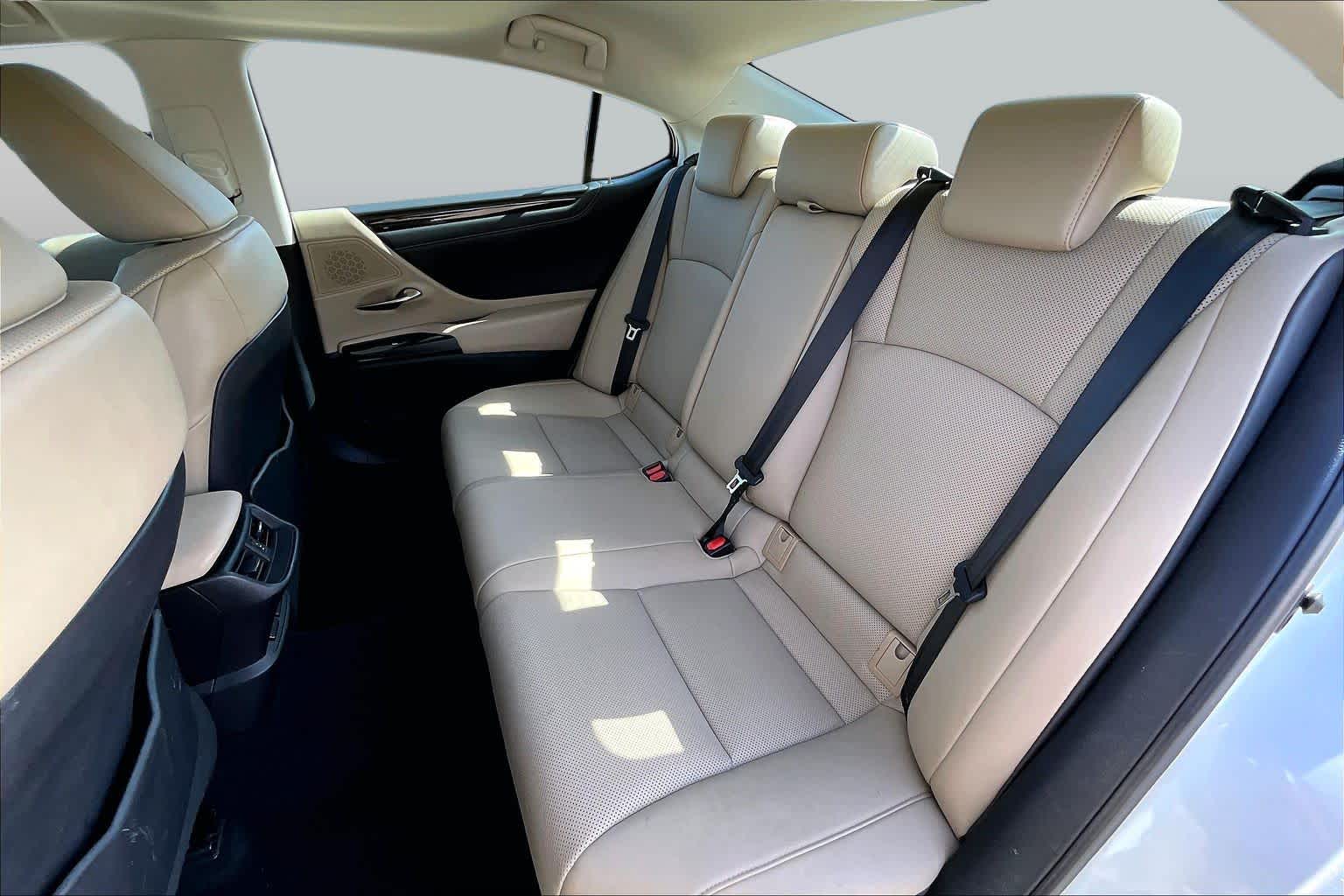2019 Lexus ES 350  Eminent White Pearl at Lexus of Clear Lake