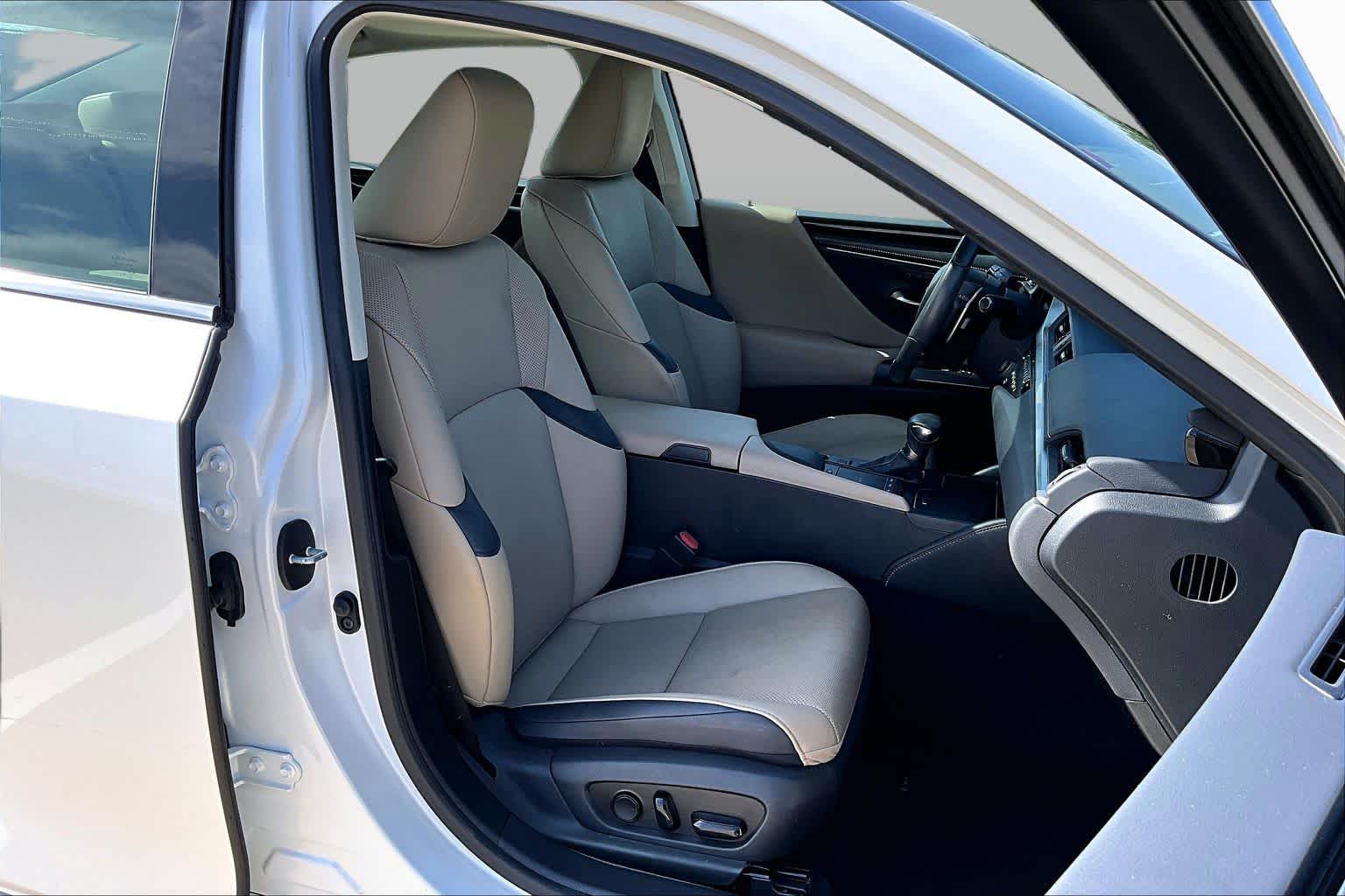 2019 Lexus ES 350  Eminent White Pearl at Lexus of Clear Lake