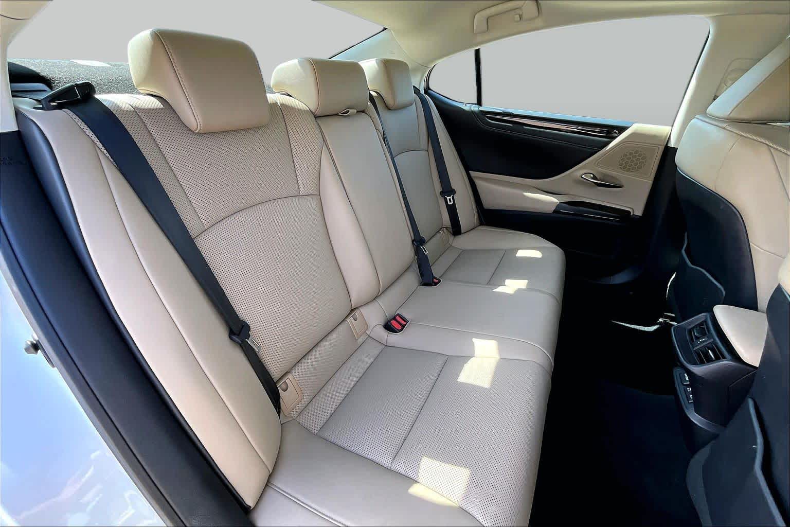 2019 Lexus ES 350  Eminent White Pearl at Lexus of Clear Lake