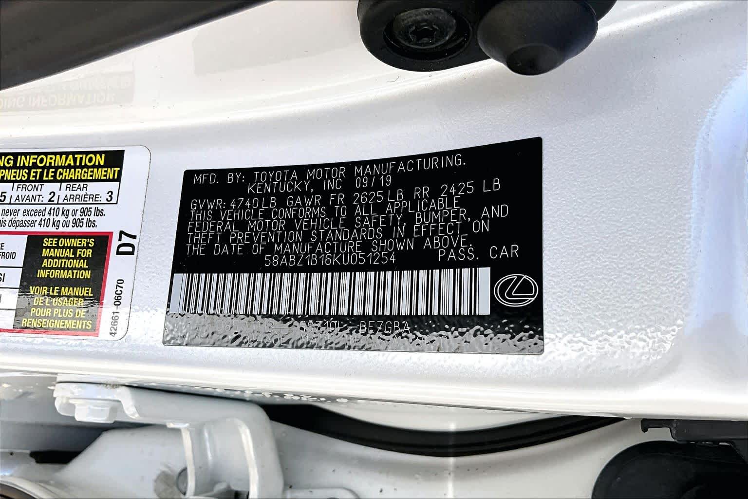 2019 Lexus ES 350  Eminent White Pearl at Lexus of Clear Lake
