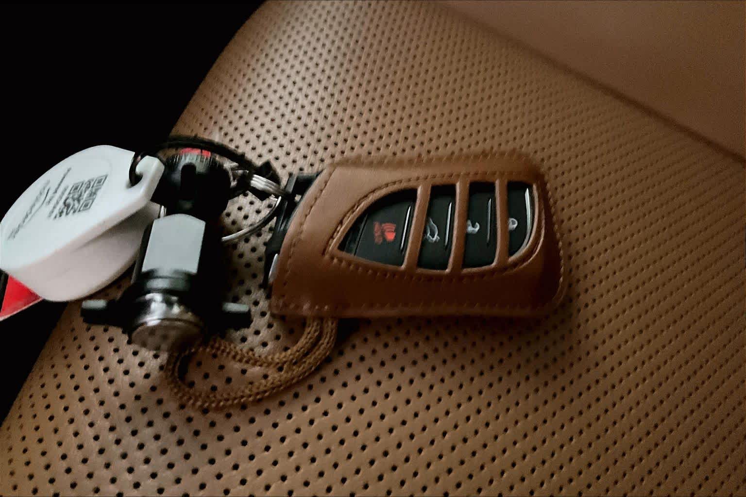 2019 Lexus ES  Sunlit Green at AutoNation USA Katy