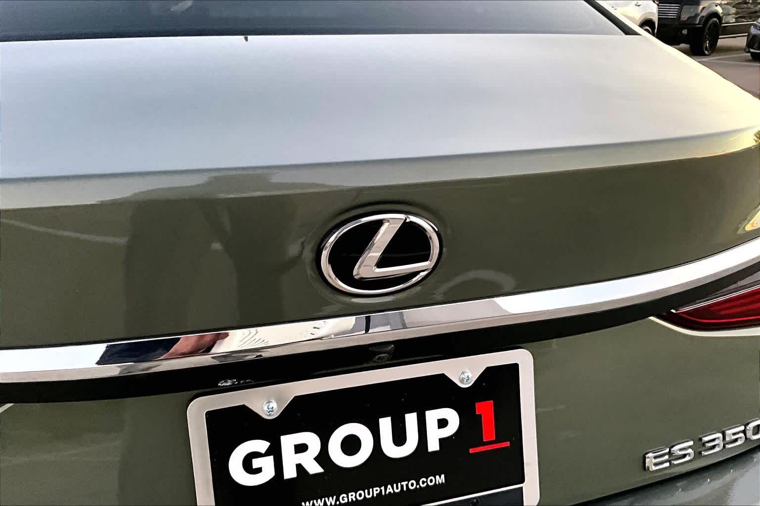 2019 Lexus ES  Sunlit Green at AutoNation USA Katy