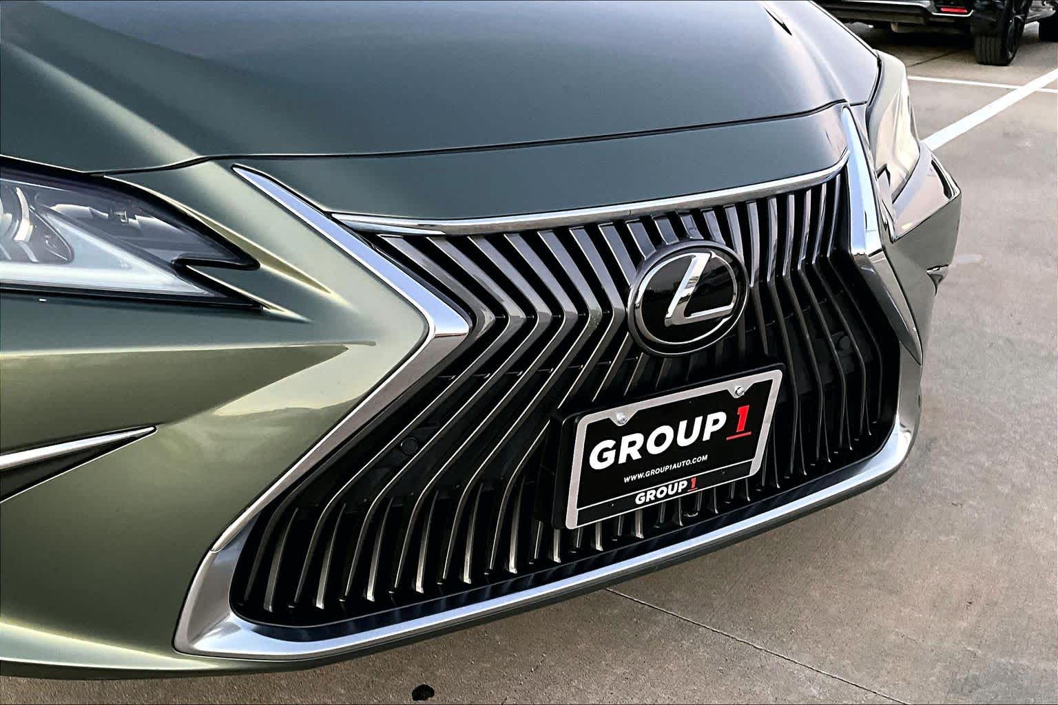 2019 Lexus ES  Sunlit Green at AutoNation USA Katy
